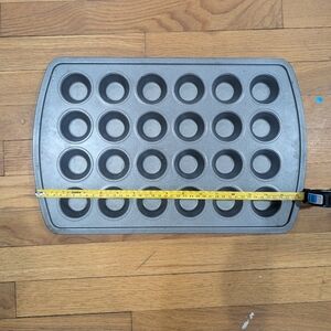 Wilton Perfect Results Premium Non-Stick 24-Cup Mini Muffin and Cupcake Pan